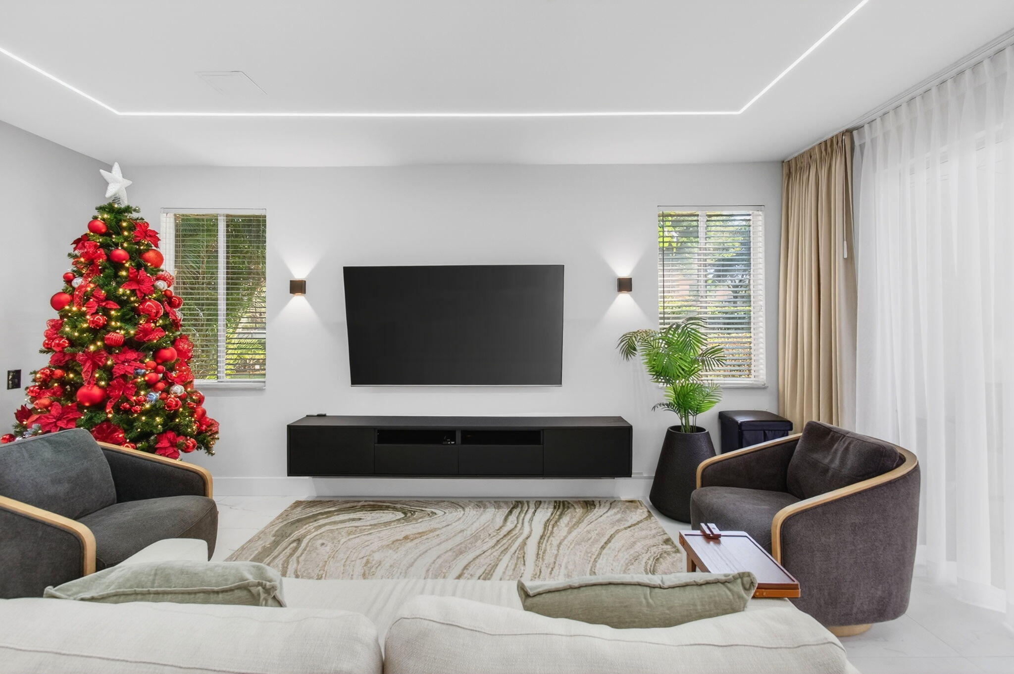 6766 Via Regina Boca Raton, FL 33433 - Photo 7 of 57 living room