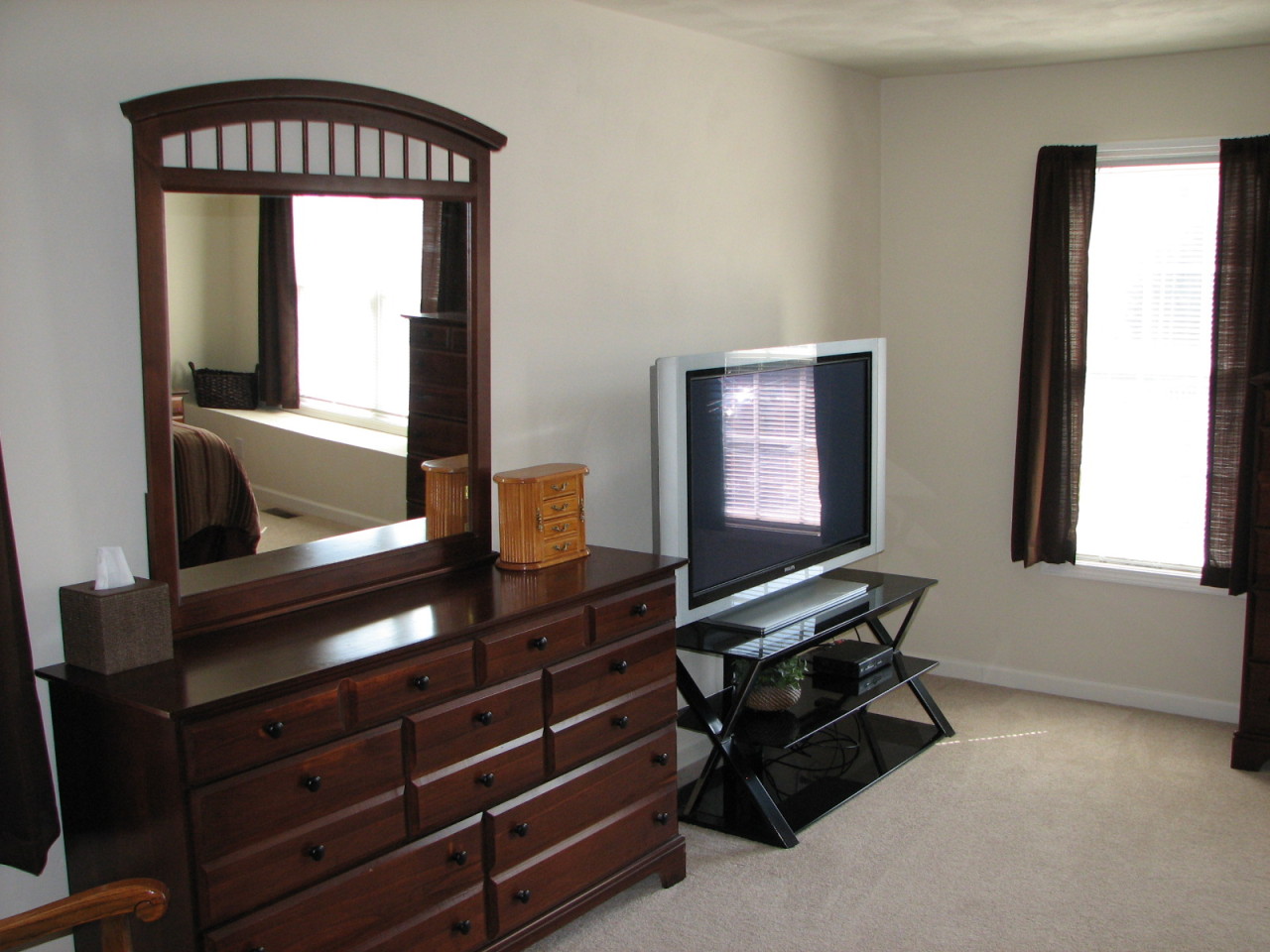 1715 Meadows Road Vinton, VA 24179 - Photo 17 of 37 a living room with furniture and a window