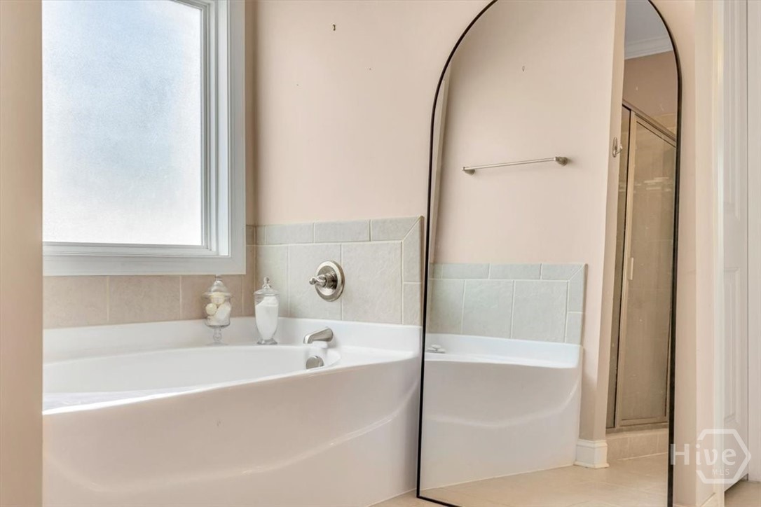 102 Henry Court Rincon, GA 31326 - Photo 24 of 55 Large soaking tub