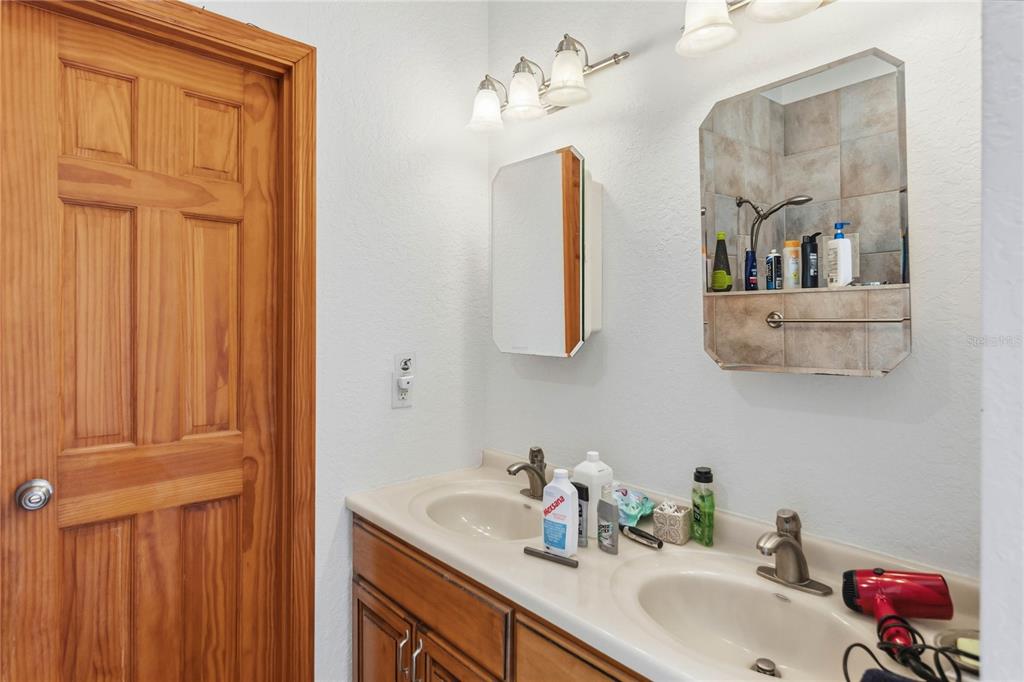 1300 South Narcoossee Road St. Cloud, FL 34771 - Photo 18 of 48