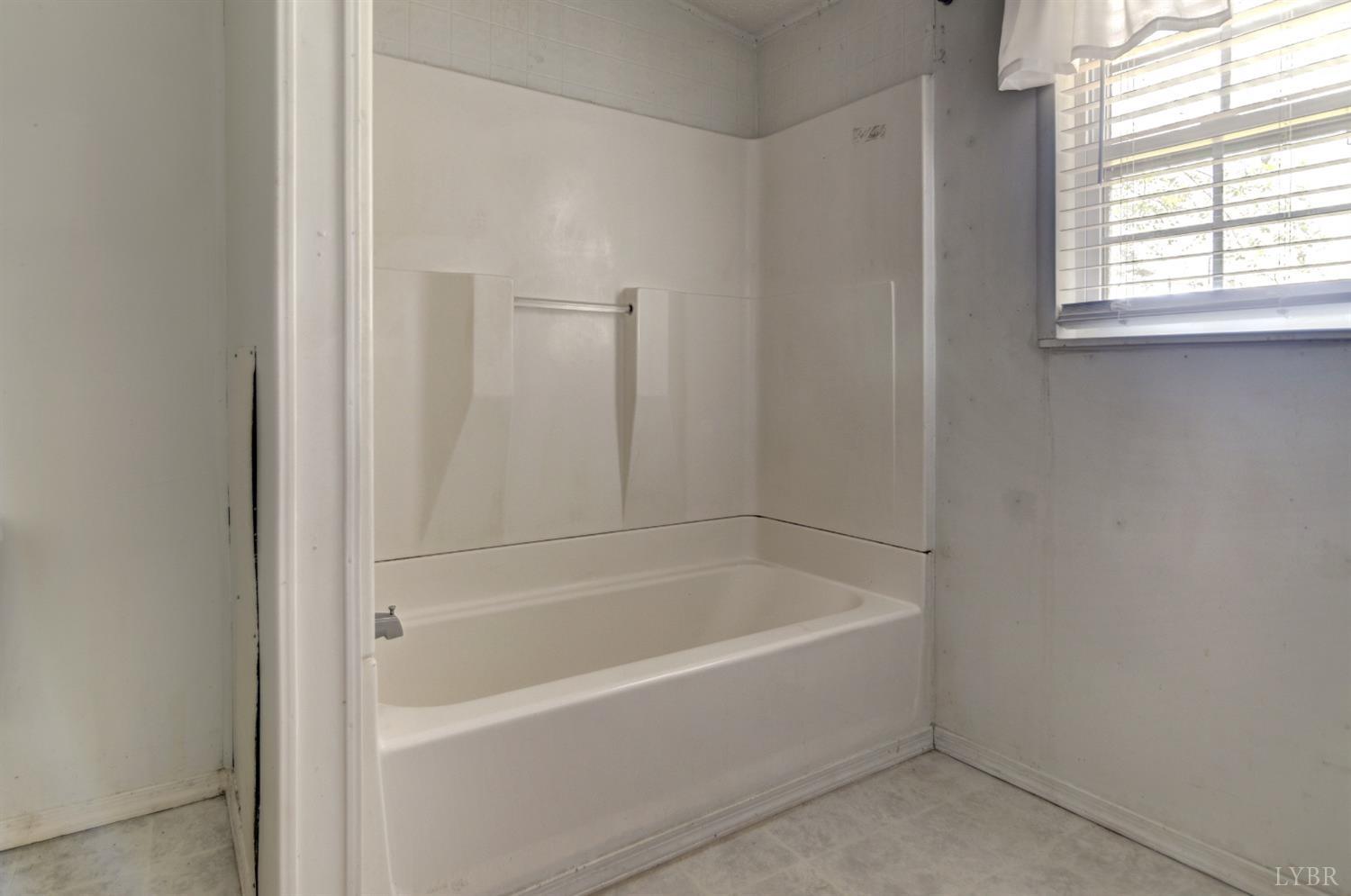 2804 Raleigh Street Lynchburg, VA 24501 - Photo 15 of 26 Gallery Image 15