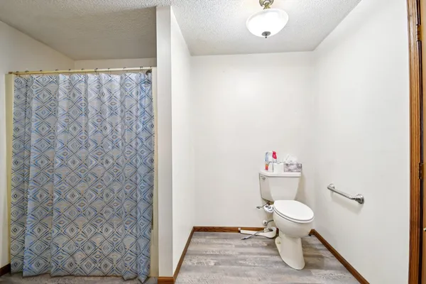 $700,000 | 44080 Maple Lane, Harris, MN 55032