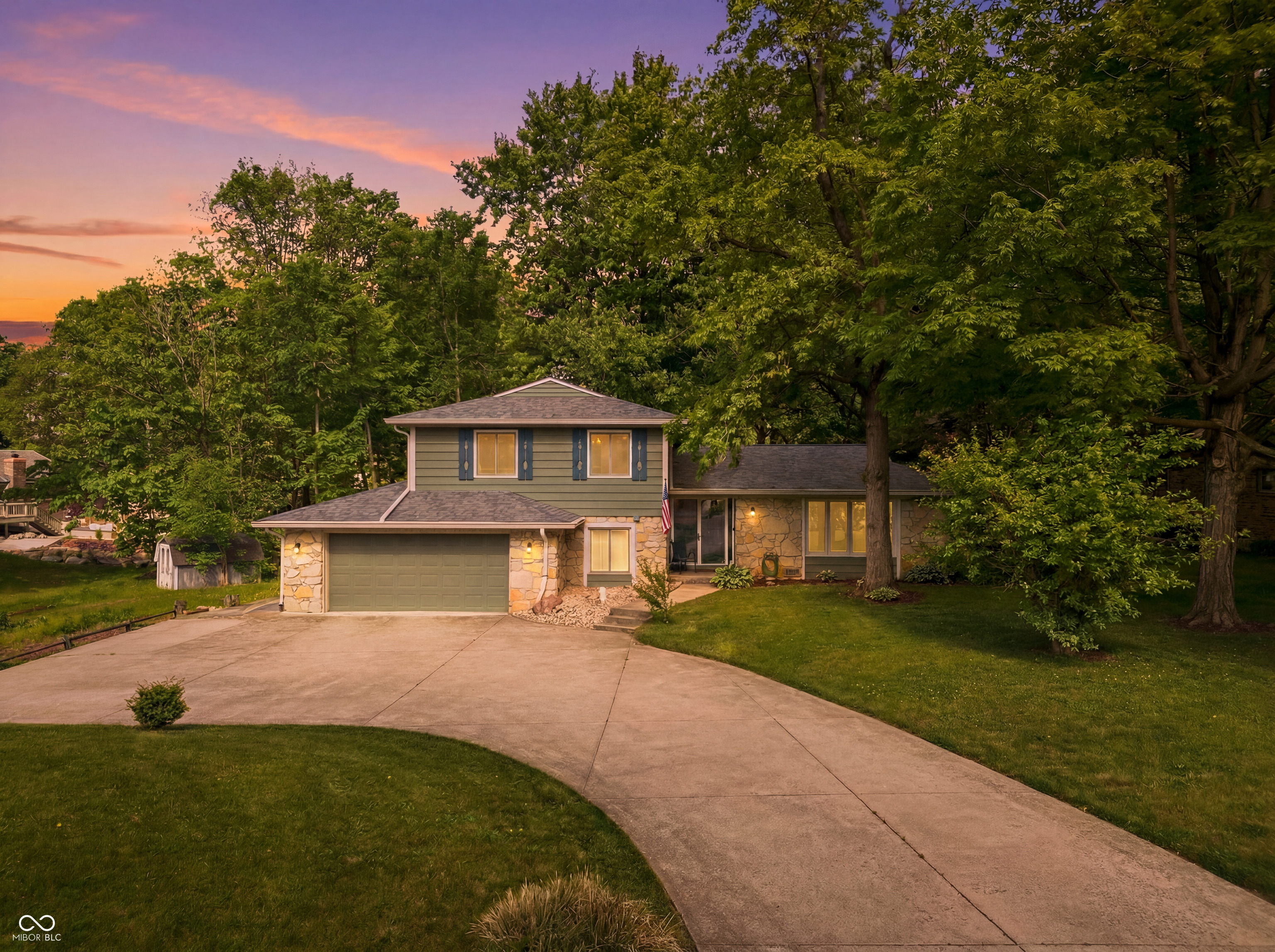 302 Maple Court Greenfield, IN 46140 - Photo 1 of 40