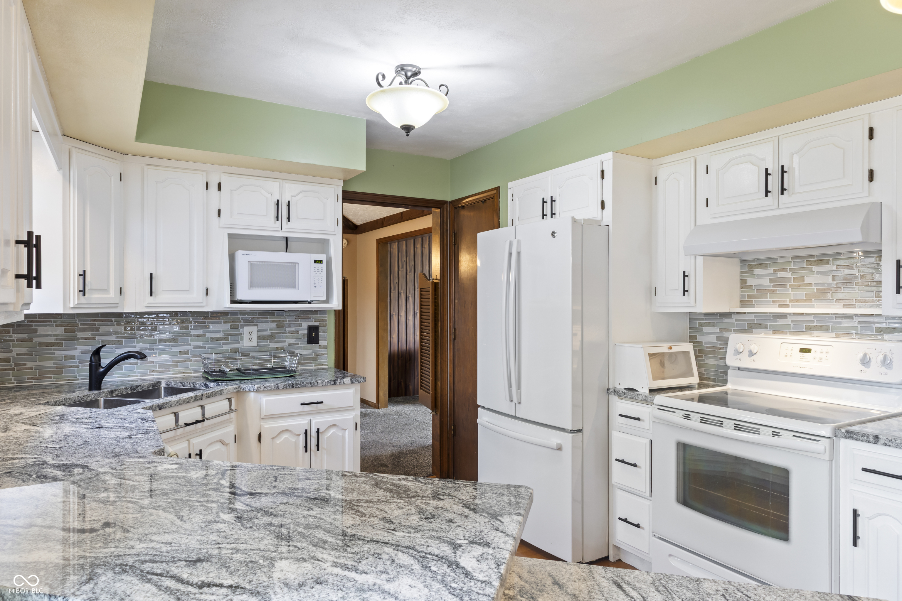 302 Maple Court Greenfield, IN 46140 - Photo 12 of 40