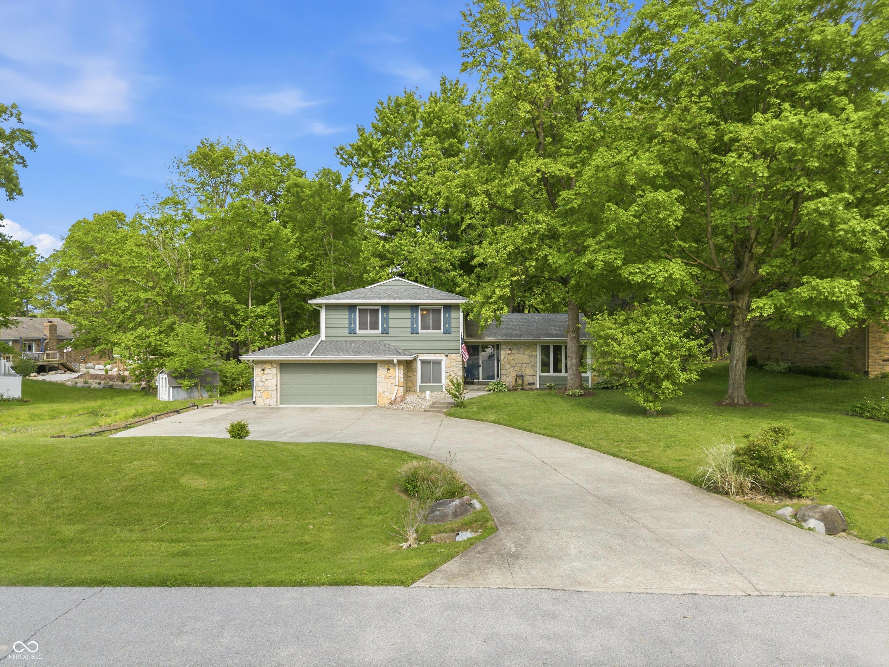 302 Maple Court Greenfield, IN 46140 - Photo 2 of 40