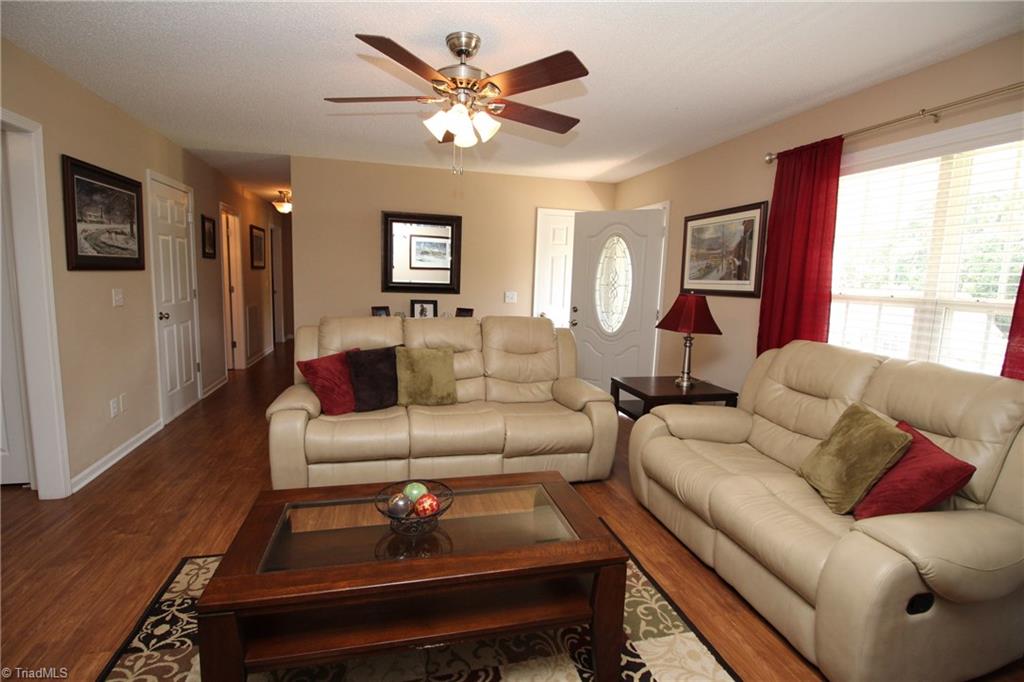6778 Rangecrest Road Belews Creek, NC 27009 - Photo 4 of 22 Gallery Image 4