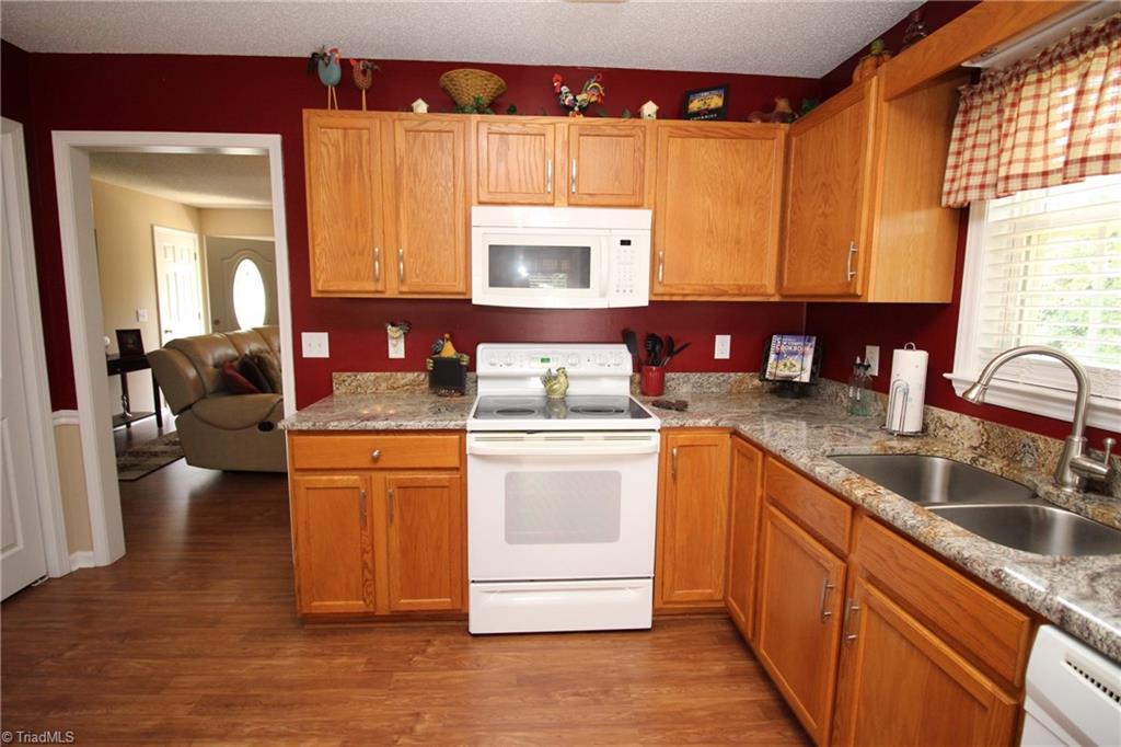 6778 Rangecrest Road Belews Creek, NC 27009 - Photo 6 of 22 Gallery Image 6
