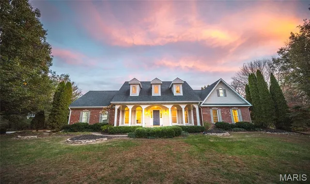 $749,900 | 233 Forest Court, Edwardsville, IL 62025