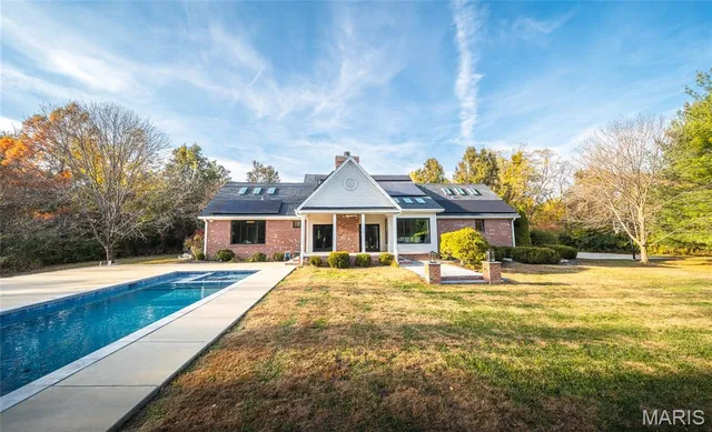 $749,900 | 233 Forest Court, Edwardsville, IL 62025