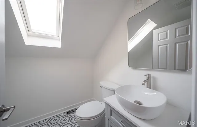 $749,900 | 233 Forest Court, Edwardsville, IL 62025