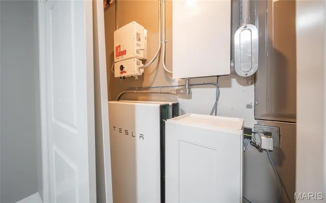 $749,900 | 233 Forest Court, Edwardsville, IL 62025