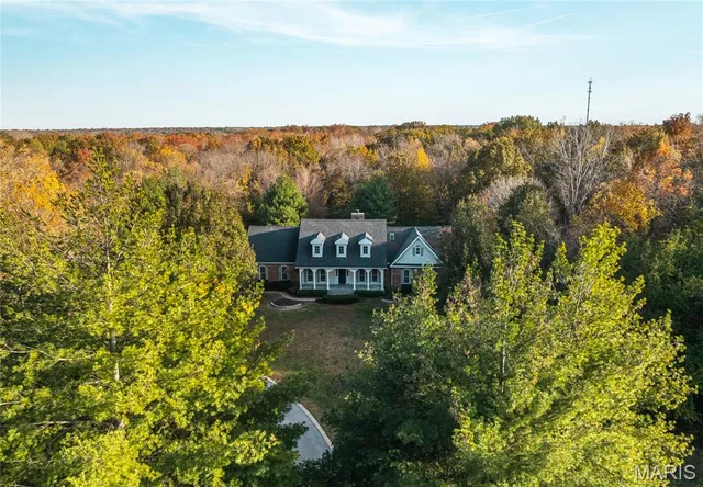 $749,900 | 233 Forest Court, Edwardsville, IL 62025