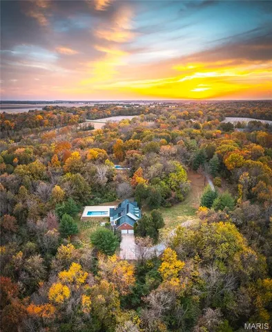 $749,900 | 233 Forest Court, Edwardsville, IL 62025