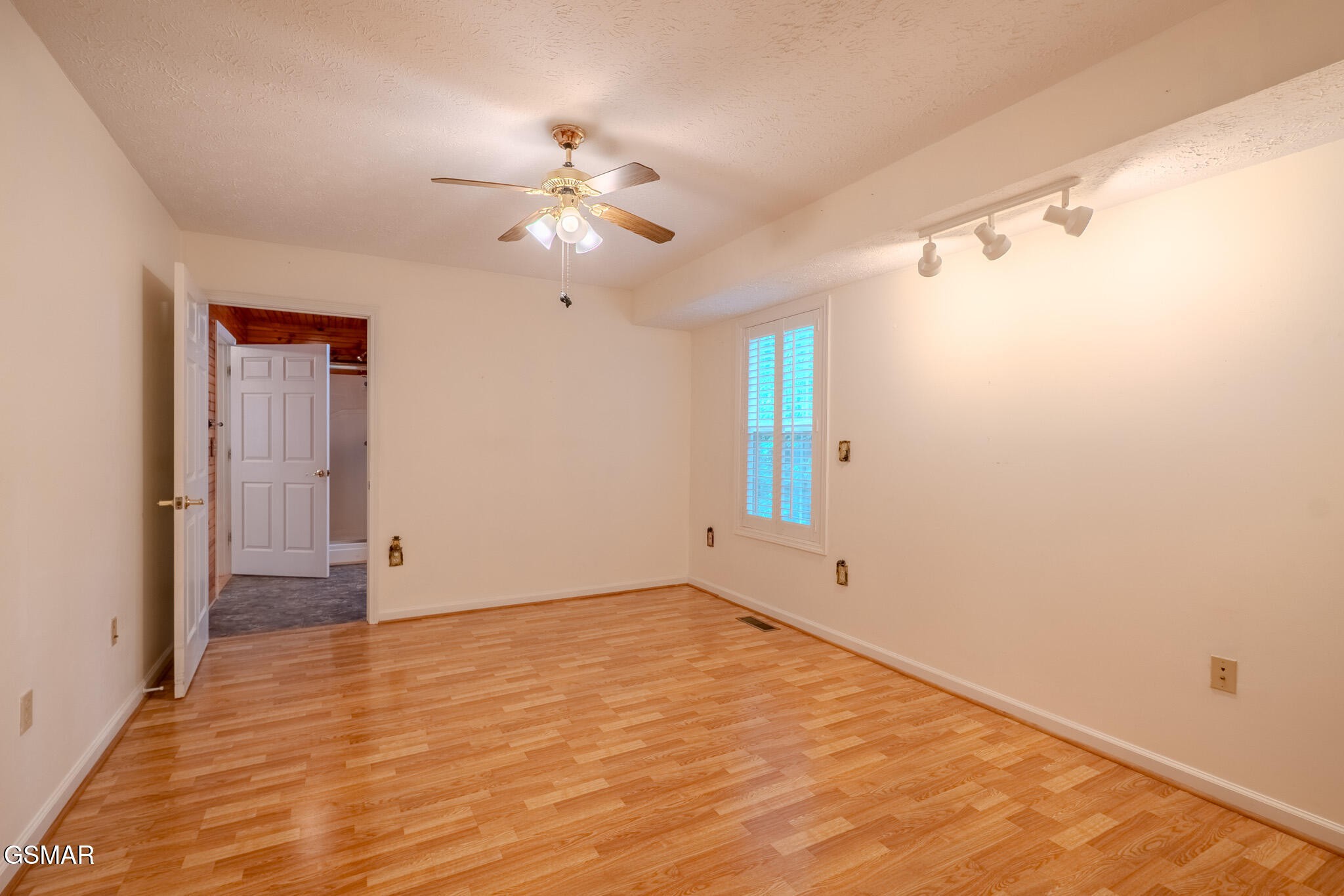 4802 Rhododendron Cosby, TN 37722 - Photo 17 of 52 Gallery Image 17