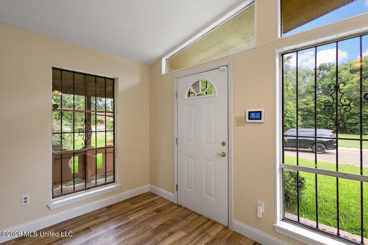 718 George Washington Avenue Canton, MS 39046 - Photo 5 of 17 05-HTP_4381