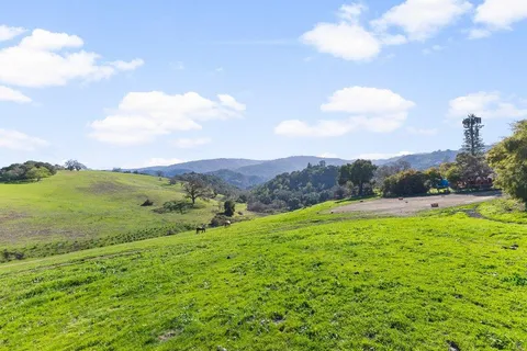 $4,200,000 | 27600 Altamont Road, Los Altos Hills, CA 94022