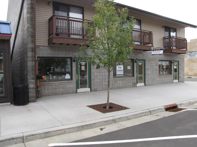 $900 | 780 Main Street, Unit A3, Baldwin, WI 54002