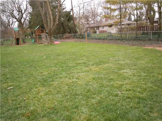 2927 Halstead Road Upper Arlington, OH 43221 - Photo 18 of 21