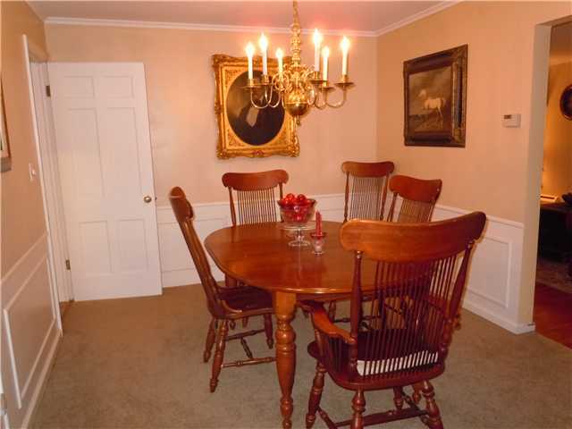 2927 Halstead Road Upper Arlington, OH 43221 - Photo 4 of 21