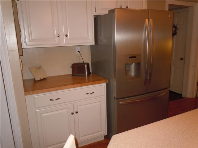 2927 Halstead Road Upper Arlington, OH 43221 - Photo 9 of 21
