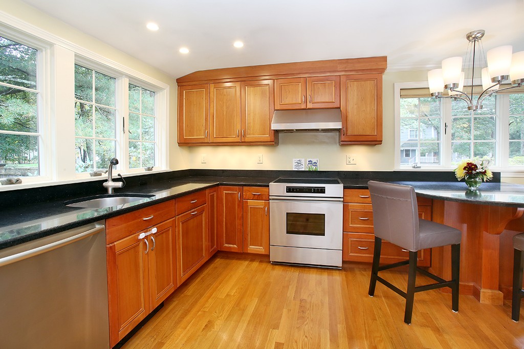384 Powder Mill Road Concord, MA 01742 - Photo 4 of 18 Gallery Image 4