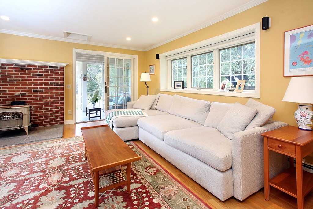 384 Powder Mill Road Concord, MA 01742 - Photo 5 of 18 Gallery Image 5