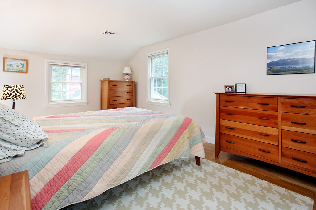 384 Powder Mill Road Concord, MA 01742 - Photo 8 of 18 Gallery Image 8