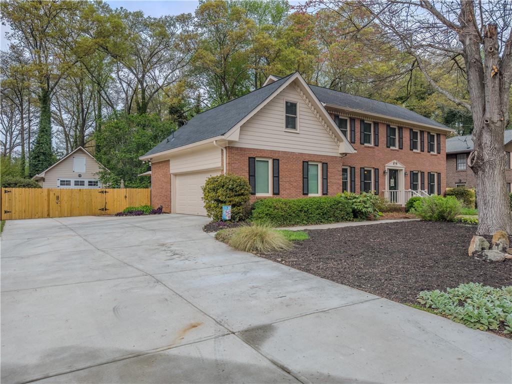 733 Ridgeview Drive Southwest Lilburn, GA 30047 - Photo 2 of 54