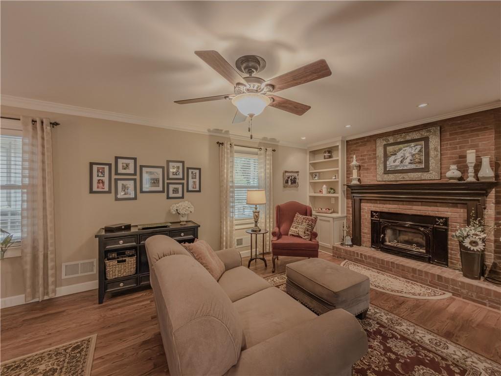 733 Ridgeview Drive Southwest Lilburn, GA 30047 - Photo 6 of 54