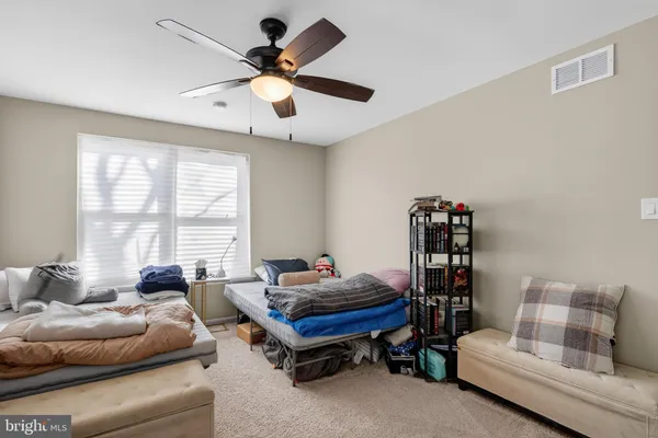 $230,000 | 3037 Harbour Drive, Palmyra, NJ 08065