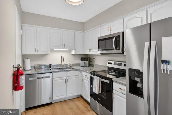$230,000 | 3037 Harbour Drive, Palmyra, NJ 08065