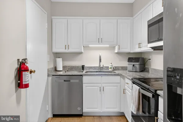 $230,000 | 3037 Harbour Drive, Palmyra, NJ 08065