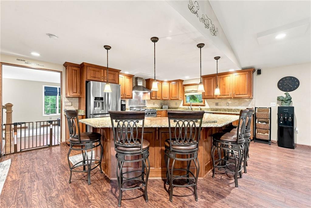 859 Meadowbrook Road Trafford, PA 15085 - Photo 6 of 37 Custom Kitchen
