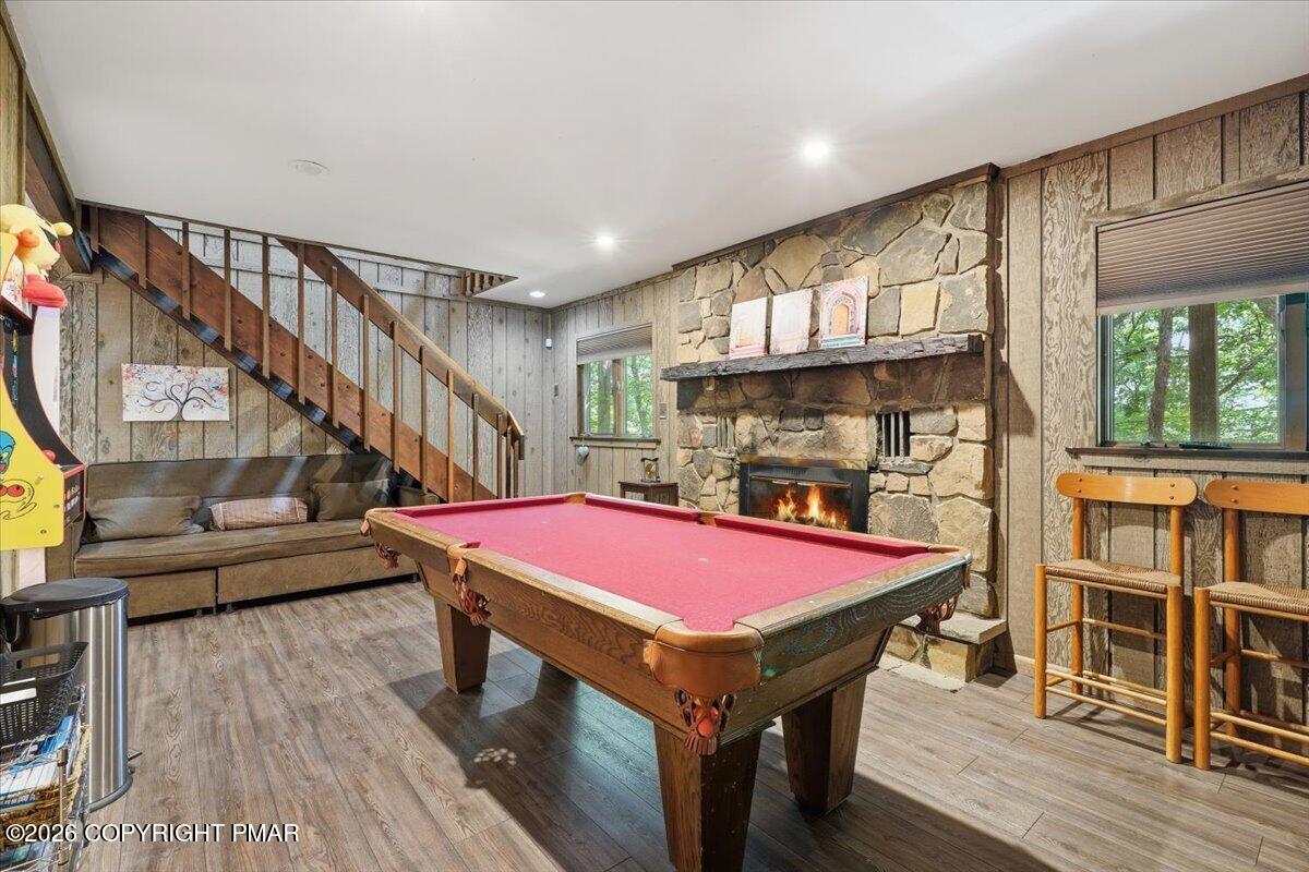 1076 Porter Drive Bushkill, PA 18324 - Photo 35 of 82 39-025_DSC00485_with_fire