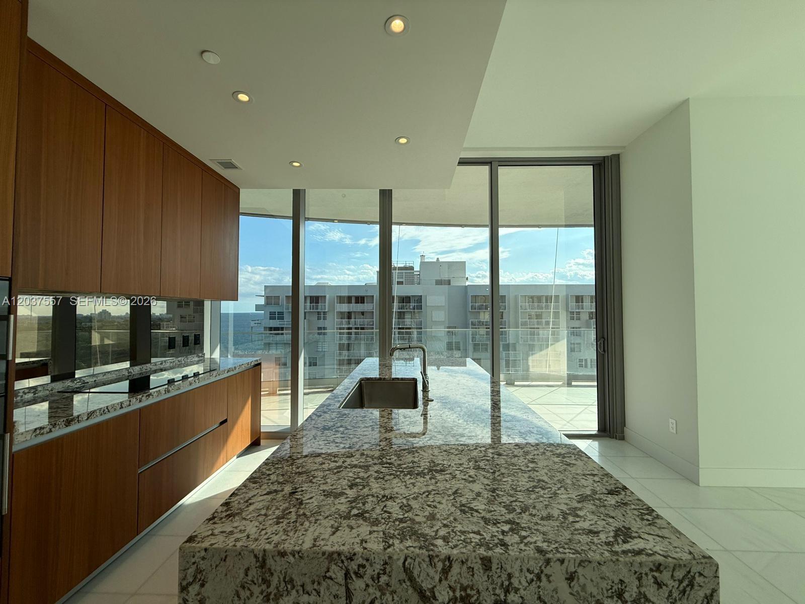 175 Southeast 25th Road, Unit 903 Miami, FL 33129 - Photo 25 of 36
