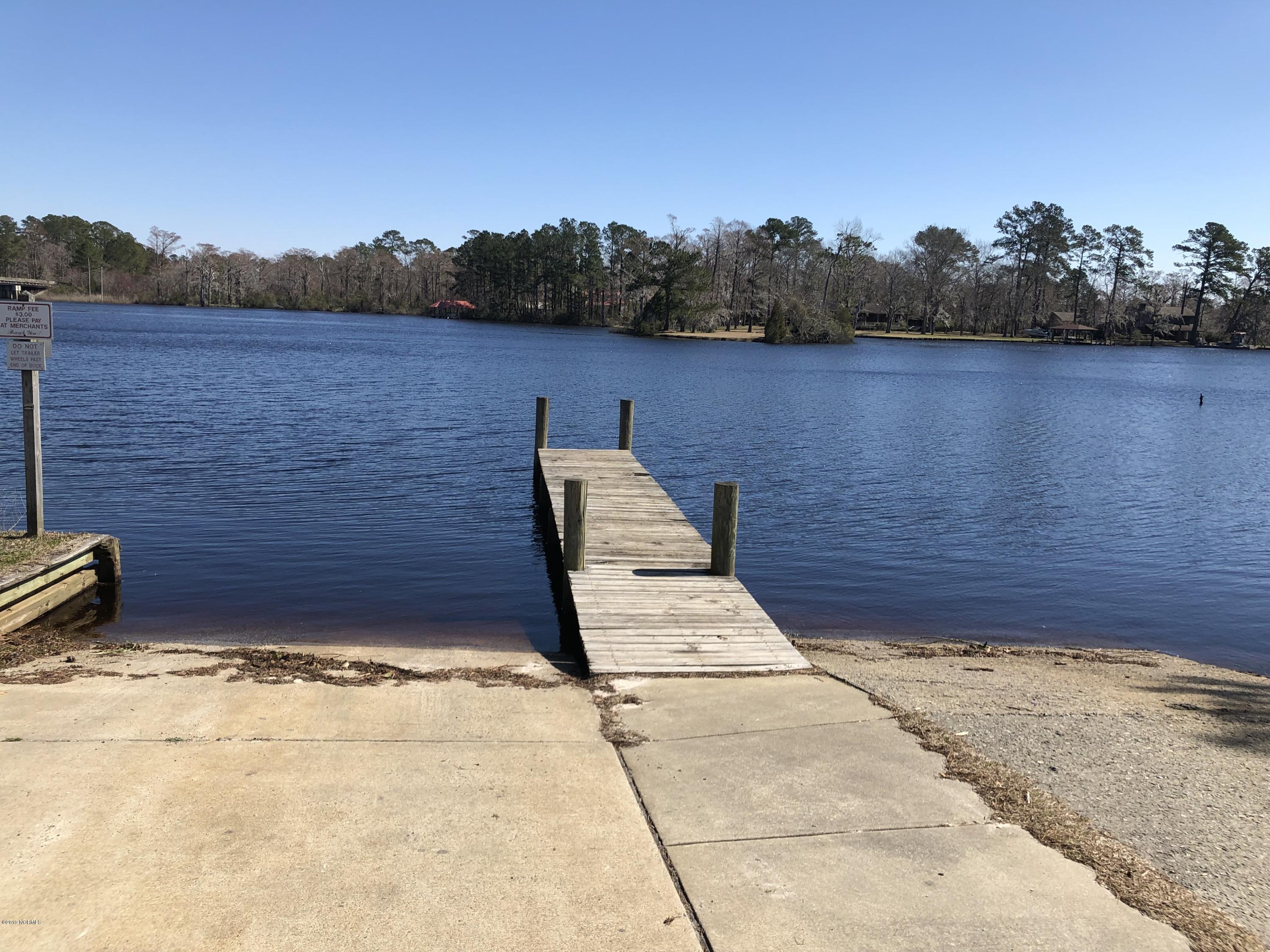 512 Perrytown Road New Bern, NC 28562 - Photo 8 of 12 Minutes from Boat Ramps