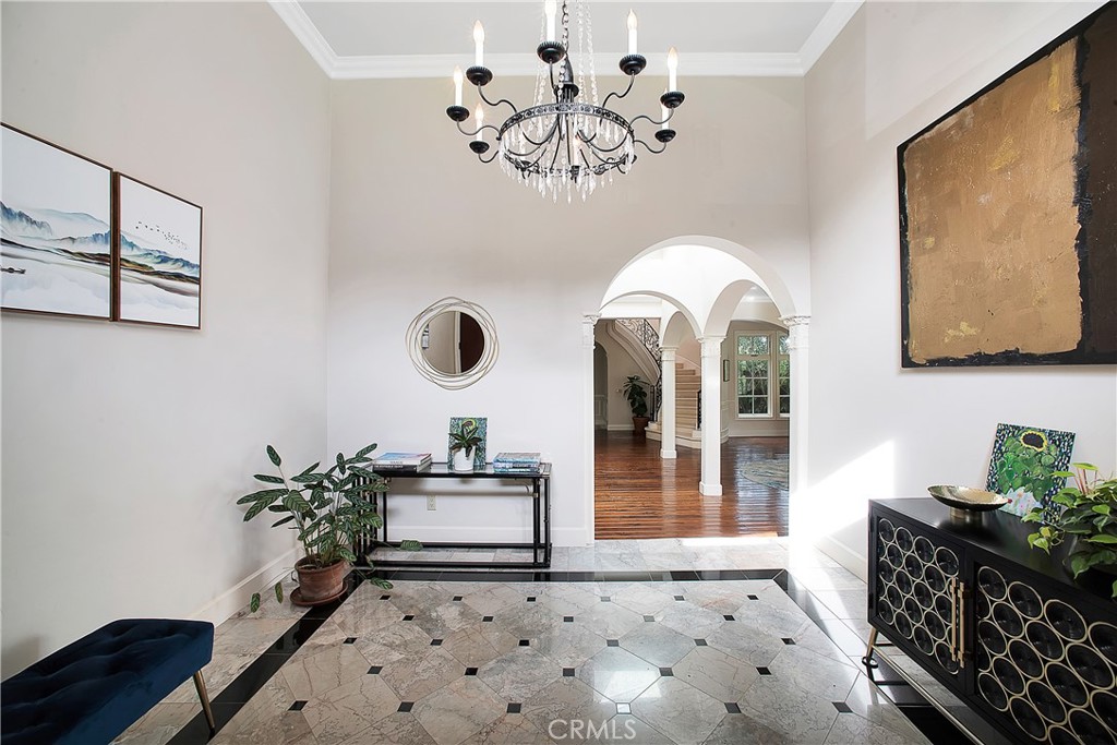 21149 Entrada Road Topanga, CA 90290 - Photo 6 of 39 a living room with furniture