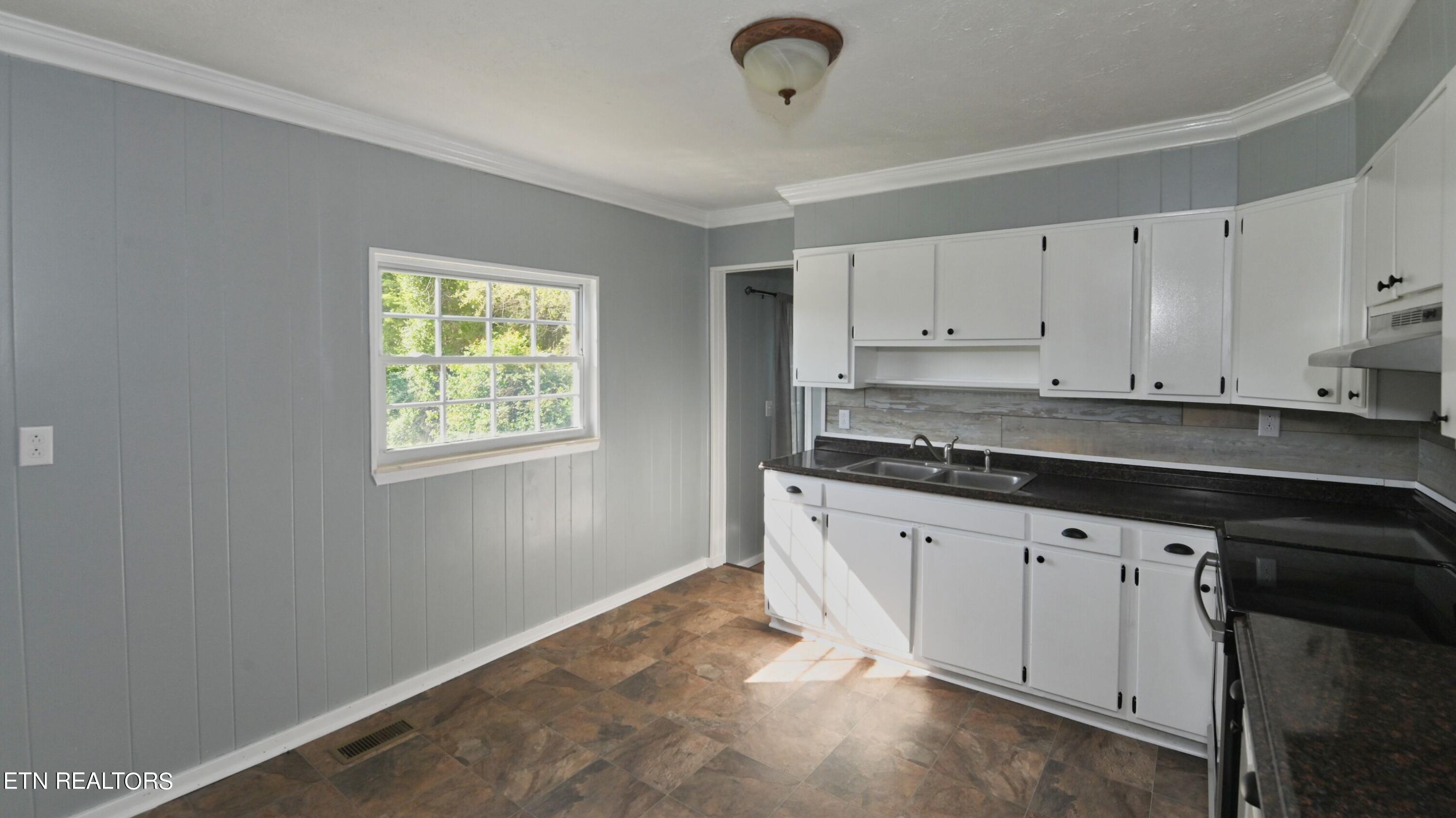 1239 Johnson Road Seymour, TN 37865 - Photo 8 of 13 SL6_1880