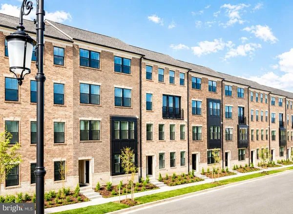 $579,990 | 42639 Darala Drive, Ashburn, VA 20147