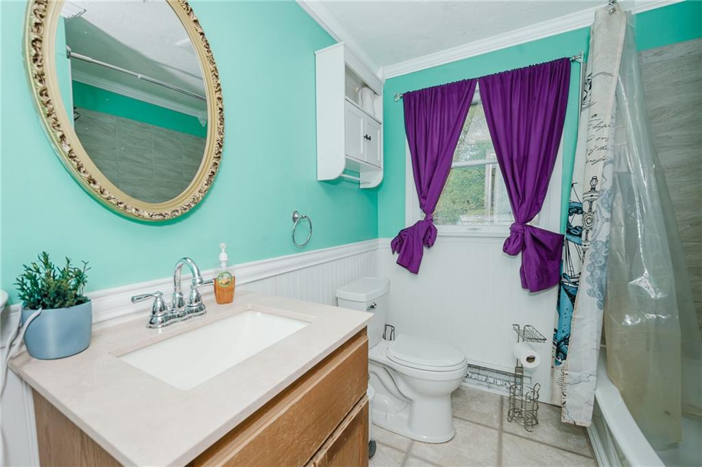 67 Prides Way Seward, PA 15954 - Photo 25 of 29 a bathroom with a sink toilet and a mirror