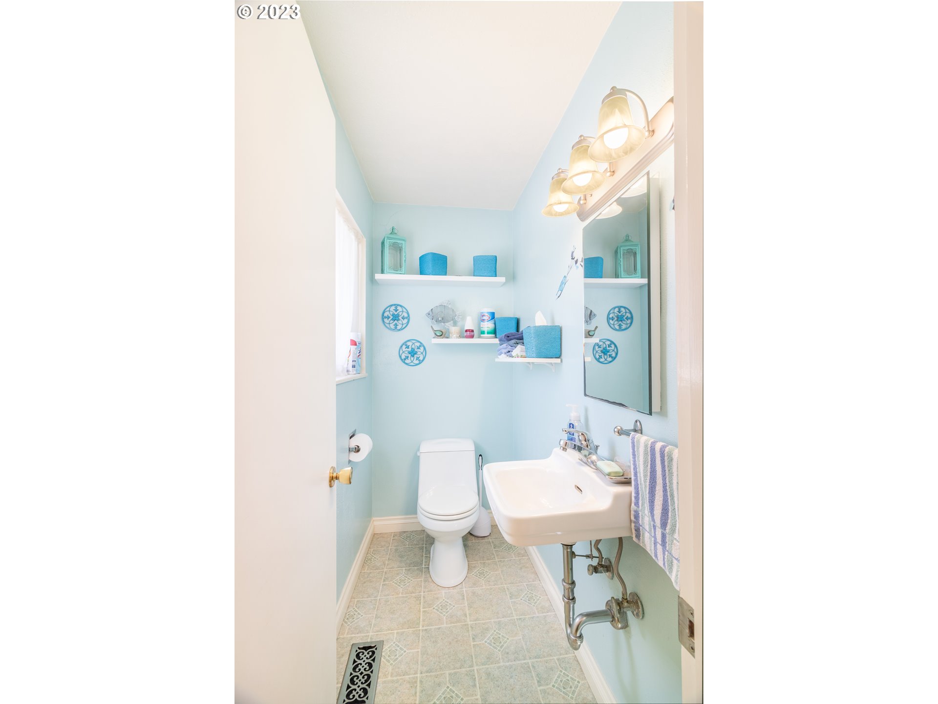 20562 Southwest Prindle Road Tualatin, OR 97062 - Photo 32 of 45 Gallery Image 32