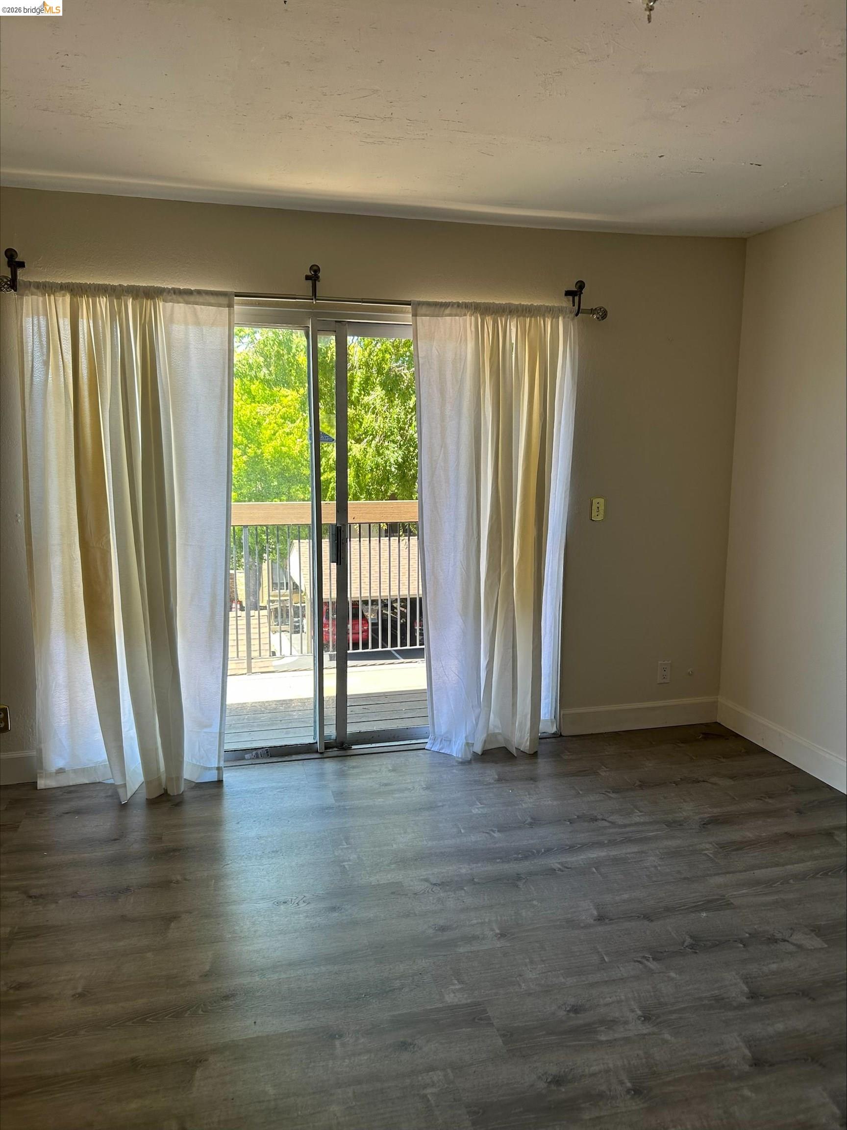 5313 Ridgeview Circle, Unit 4 El Sobrante, CA 94803 - Photo 14 of 31
