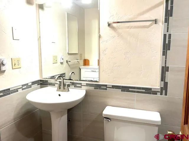 $559,000 | 21905 North Road, Eckert, CO 81418