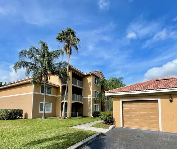 $210,000 | 3718 Northwest Adriatic Lane, Unit 302, Jensen Beach, FL 34957