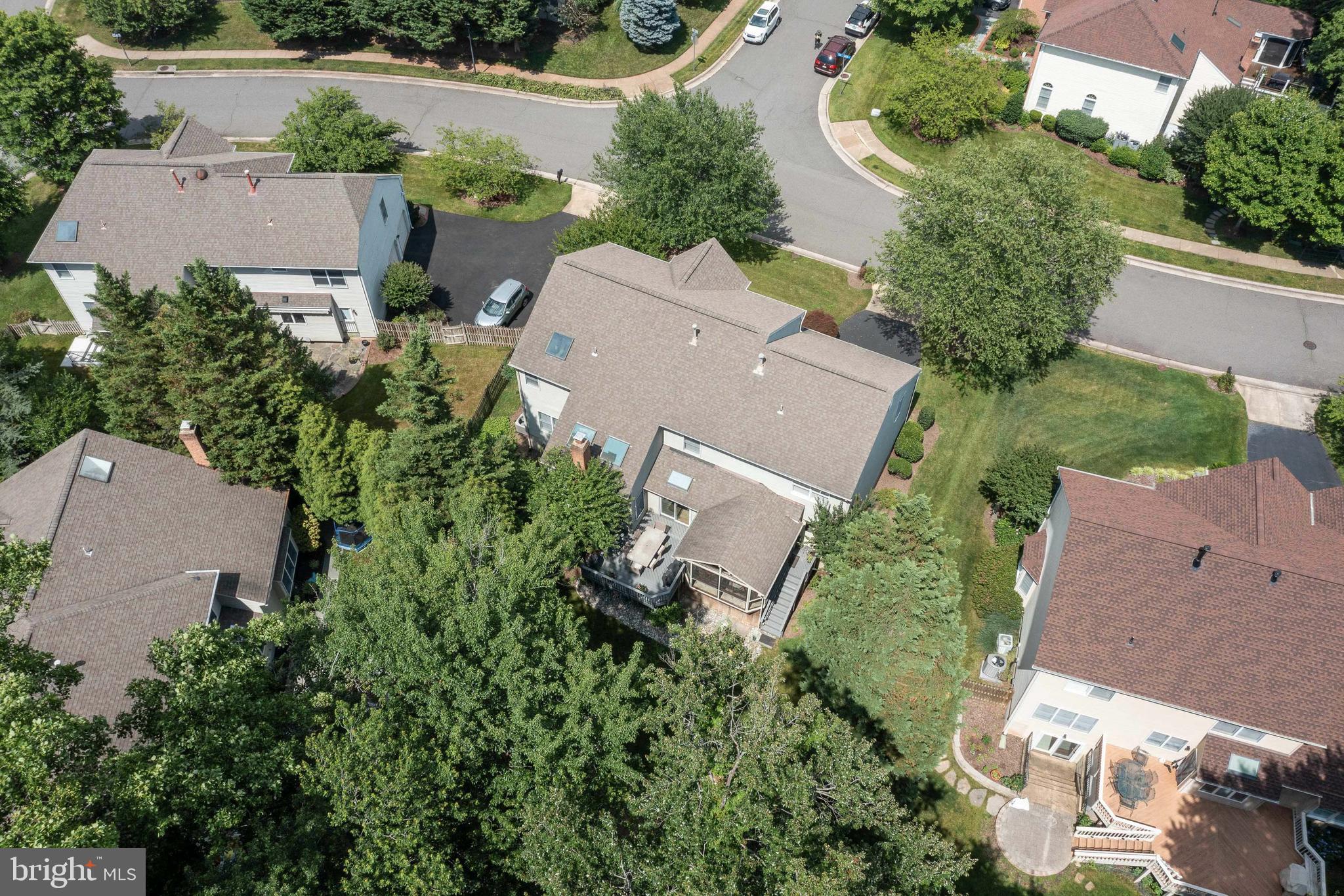 2922 Oak Shadow Drive Herndon, VA 20171 - Photo 3 of 60 Pri vate Lot