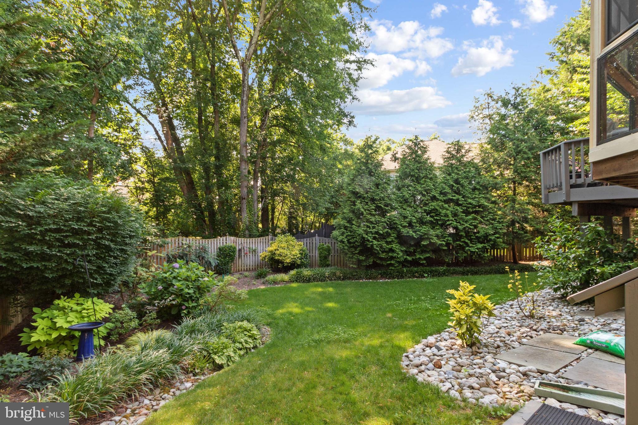 2922 Oak Shadow Drive Herndon, VA 20171 - Photo 8 of 60 Beautifully Landscaped