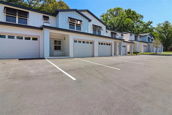 $2,100 | 45 Southeast 15th Terrace, Ocala, FL 34471