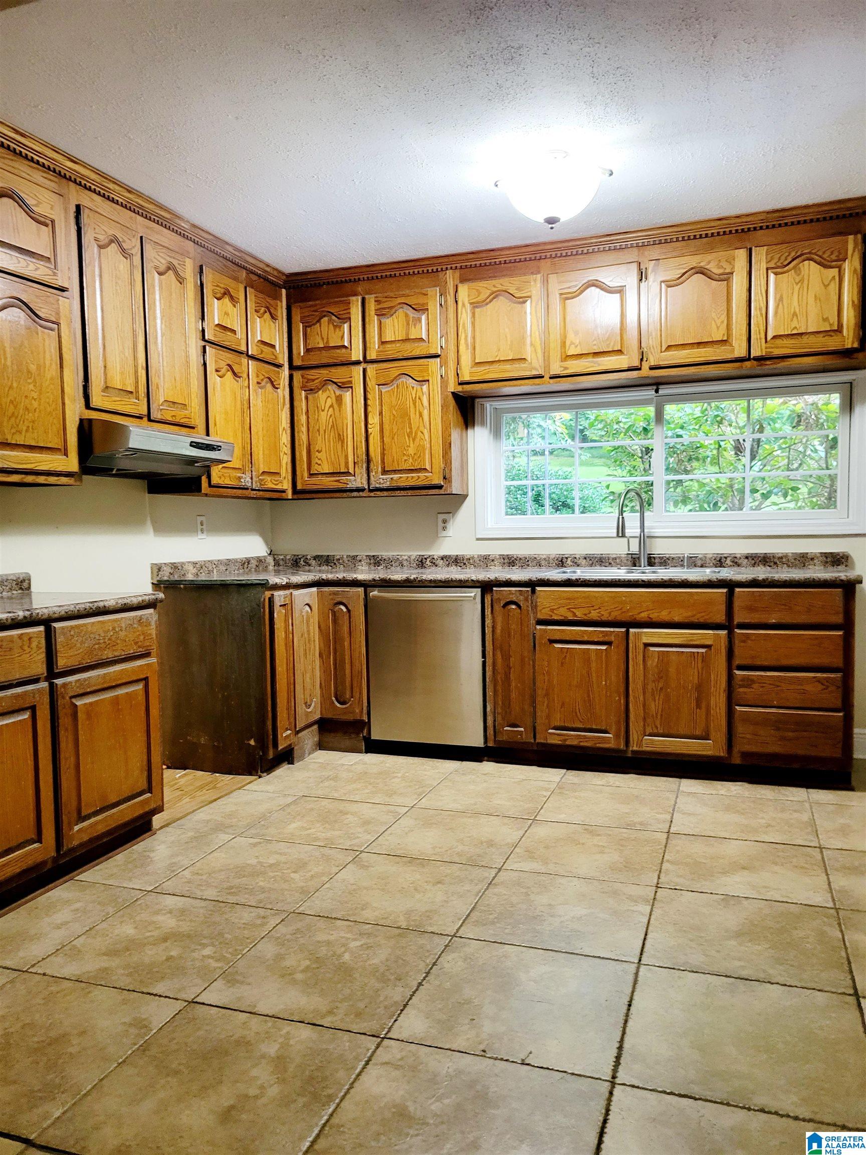 8348 Highway 75 Pinson, AL 35126 - Photo 4 of 16