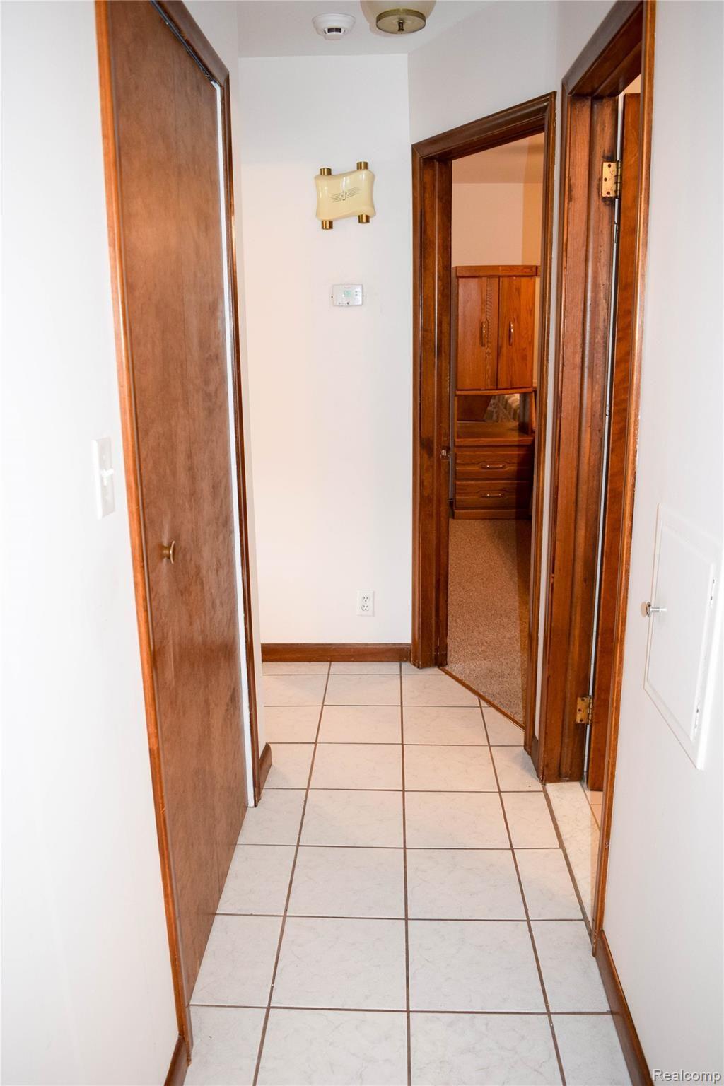 15899 Allen Road Southgate, MI 48195 - Photo 28 of 50 DSC_0102 (4).jpg