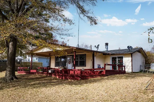 $330,000 | 1320 Villa Bay, Tool, TX 75143